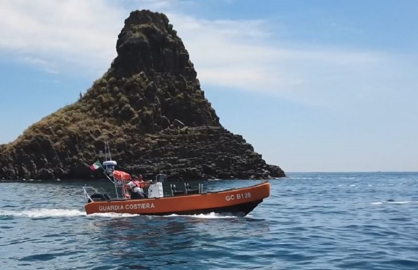 Guardia Costiera Catania salva tre persone nel weekend tra Aci Castello e il porto