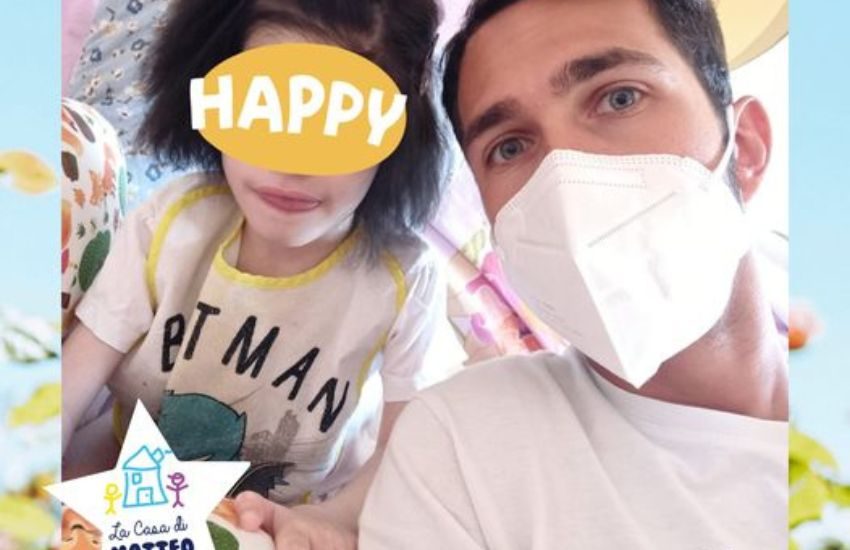 La drammatica storia di Elsa, la bimba “fantasma” con braccia e gambe rotte che si nutriva di avanzi