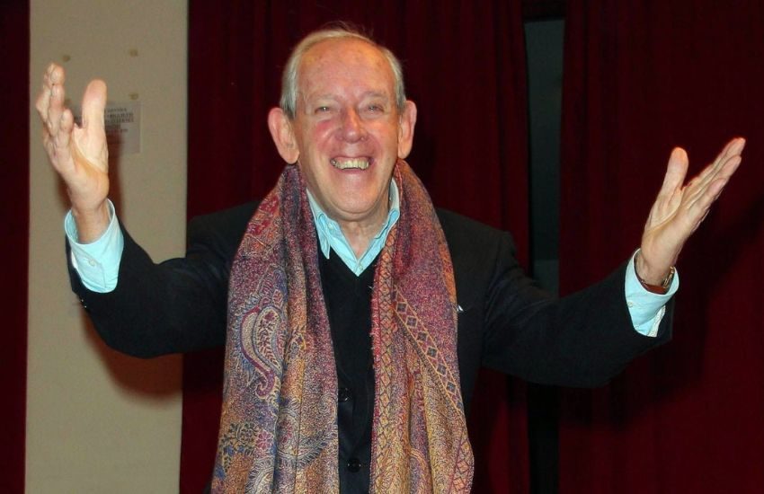 Addio ad Enzo Garinei: dall’esordio con Totò al doppiaggio di Stanlio