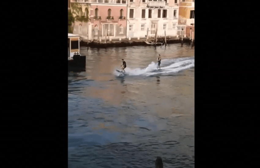 Venezia e i “due imbecilli prepotenti che si fanno beffa della Città” (VIDEO)