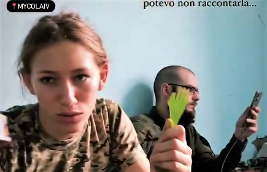 Giulia Schiff sopravvissuta a un attacco russo: “Rido perché potevo non raccontarla (VIDEO)