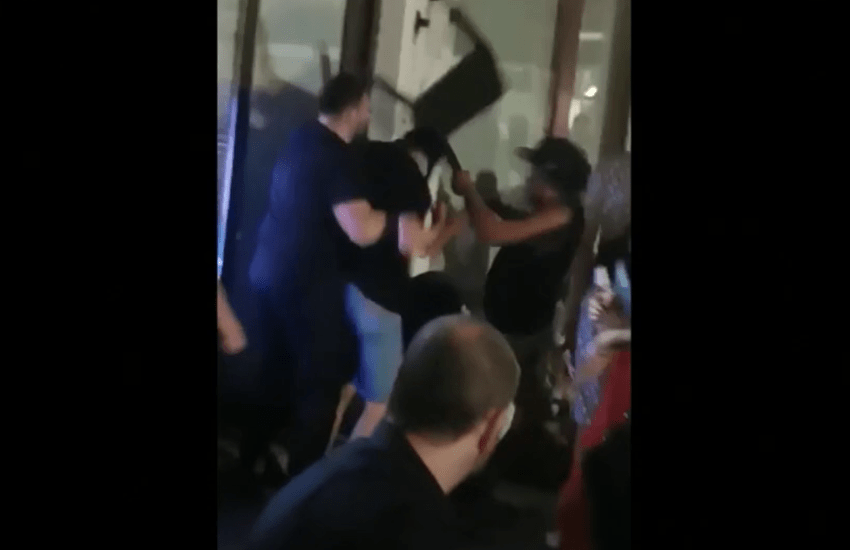 Venezia, rissa fra i tavolini: il video che potrebbe inchiodare i violenti