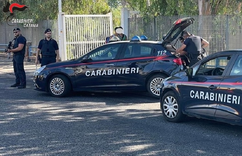 Carabinieri su Misterbianco e San Giovanni Galermo: tre persone denunciate, oltre 11mila euro di sanzioni