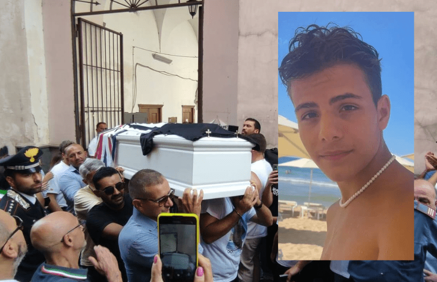 “Alessandro vive”: lo straziante addio al 13enne vittima di cyberbullismo (VIDEO)