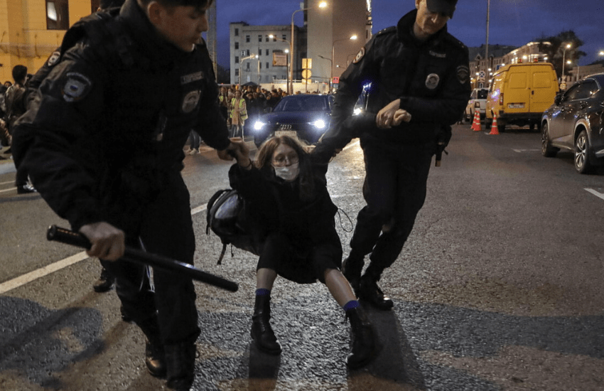Russia: arrestati oltre 700 manifestanti