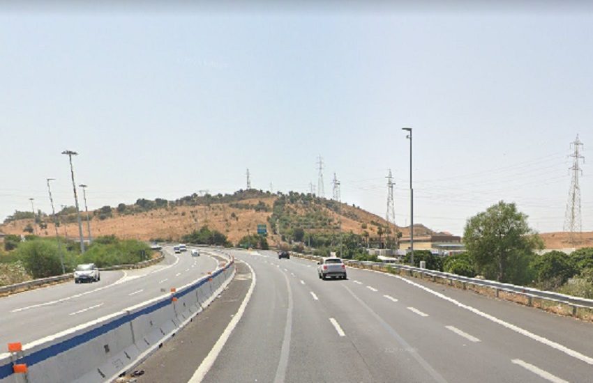 Veicolo in fiamme sulla Tangenziale Catania, traffico bloccato: Vigili del Fuoco e Anas sul posto