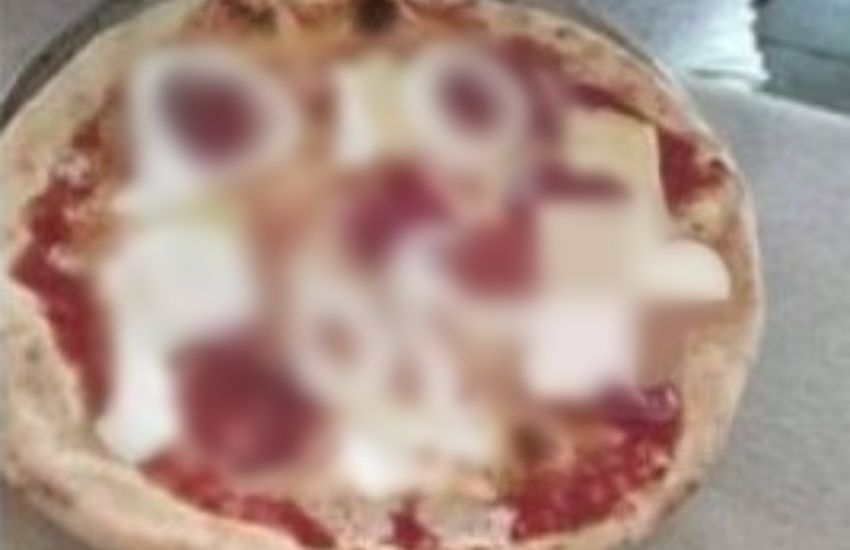 Venezia: ordina una pizza e gliela portano con una bestemmia scritta con la panna sopra