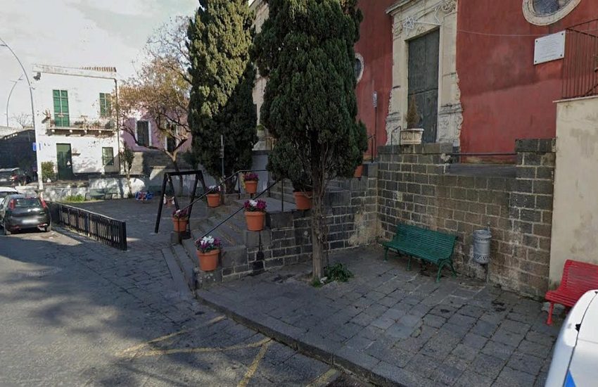 Un ristorante si occuperà della riqualificazione della piazzetta di Ognina: il bando assegnato dal Comune