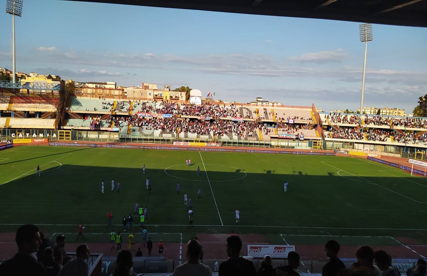 Catania cinico e letale, la Vibonese è sconfitta per 3-0: etnei sempre a punteggio pieno dopo 4 partite