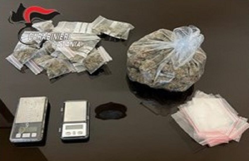 Marijuana e materiale nel comodino: arrestato 28enne di Mascalucia