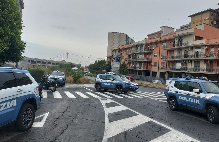 Aggressioni a Polizia durante corteo funebre a Librino: emessi 4 avvisi orali e 2 Daspo sportivi