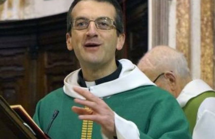 Sospeso don Giulio Mignani, il prete a favore delle famiglie arcobaleno e pro-eutanasia