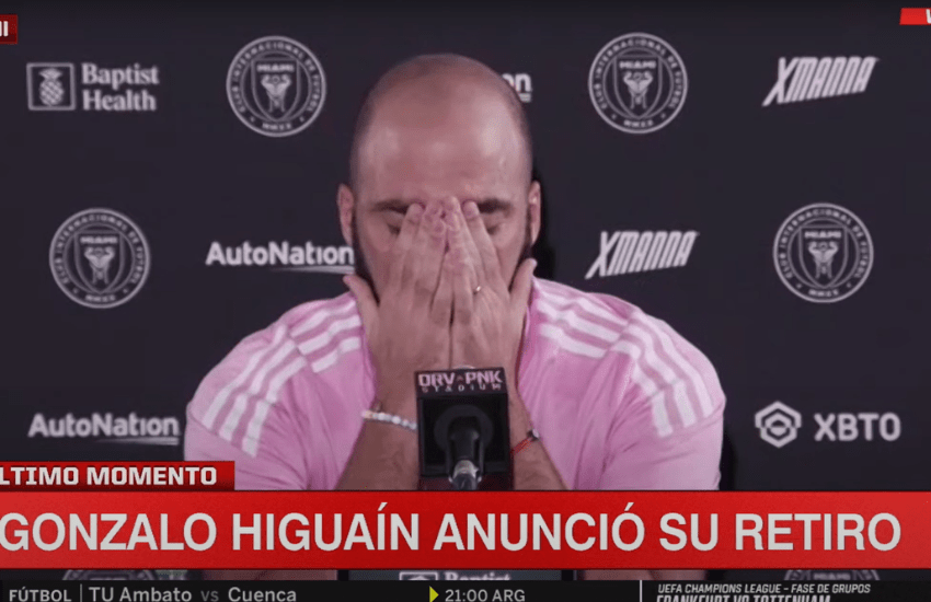 Higuain, le lacrime del Pipita: “E’ il momento di dire addio al calcio” (VIDEO)