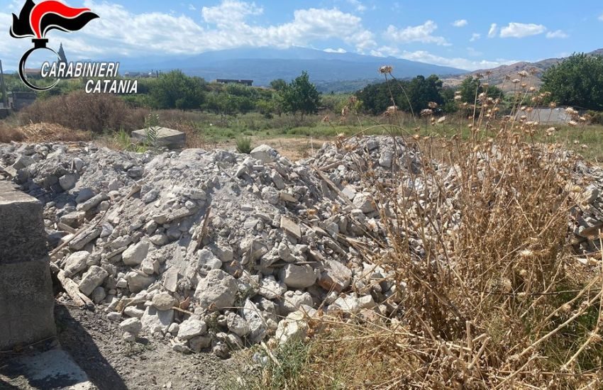 Calatabiano, sversa in un terreno scarti di lavorazione a bordo di un cassonato: 3 denunciati