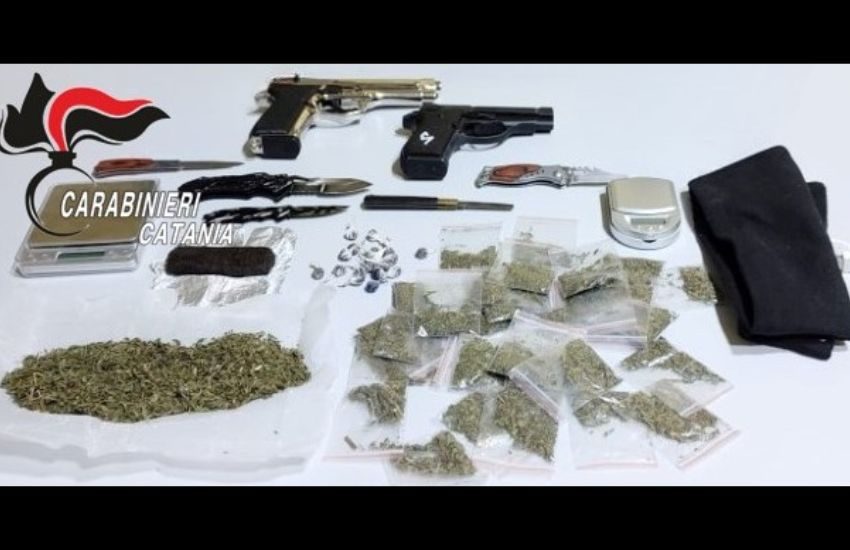 Belpasso, rapina una lavanderia e un panificio, poi si nasconde a casa degli amici. Tre arresti