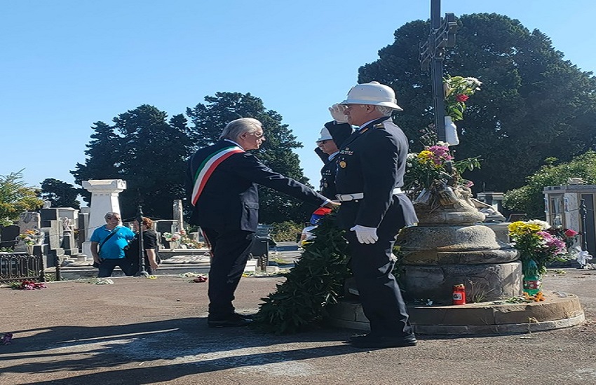 [GALLERY] Commemorazione defunti a Catania, il commissario Portoghese al Cimitero