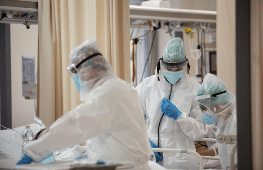 Orazio Schillaci: “I medici no vax rientrati sono a disposizione delle direzioni sanitarie”