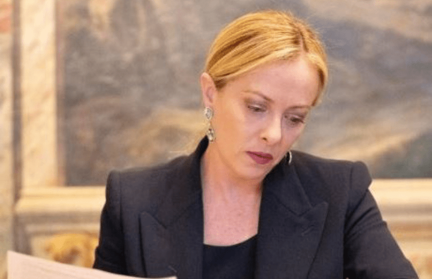 Giorgia Meloni telefona alla madre del bimbo in attesa di un nuovo cuore