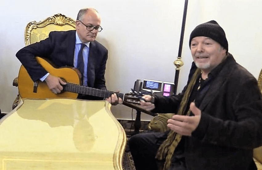 Vasco Rossi premiato con la Lupa d’Oro: duetto col sindaco Gualtieri in Campidoglio (VIDEO)