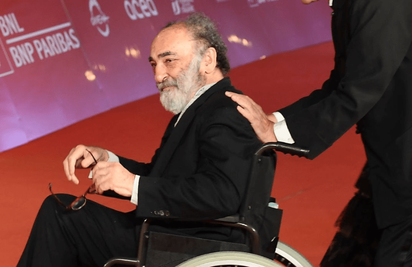 Alessandro Haber: “Sono costretto su una sedia a rotelle”