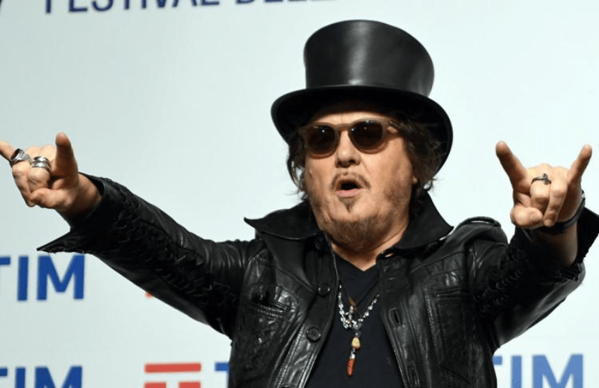 Zucchero salta la fila all’aeroporto, scoppia la polemica. Arriva la risposta del cantante