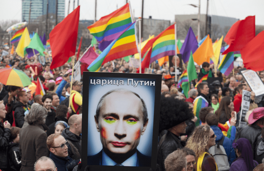 La Russia approva una legge anti Lgbt: “Dobbiamo proteggere i nostri figli”