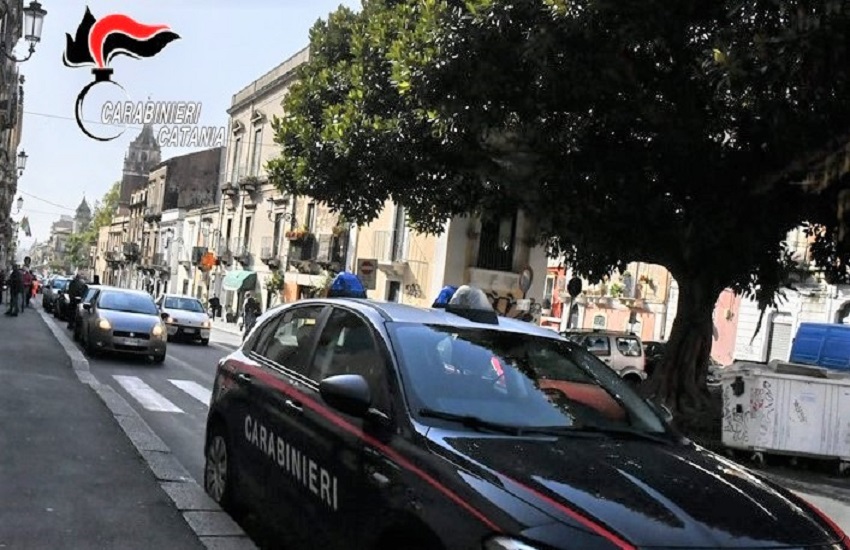 Lavoratore in nero, alimenti non tracciati e locali sporchi: denunciato dai Carabinieri titolare di un panificio a Catania
