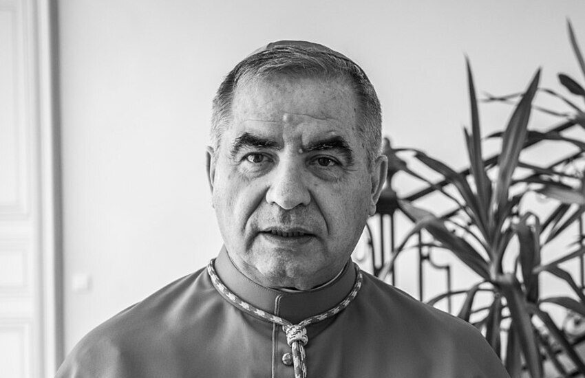 Procura Sassari: “In telefonata registrata di nascosto, Becciu voleva spingere il Papa a dire cose utili per processo”