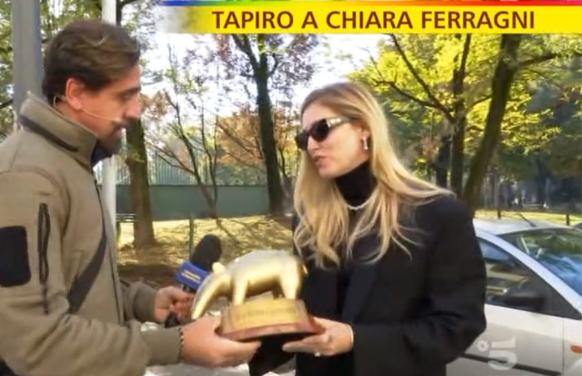 Pioggia di polemiche su Chiara Ferragni che riceve anche il Tapiro d’oro: “Ma non è colpa nostra”