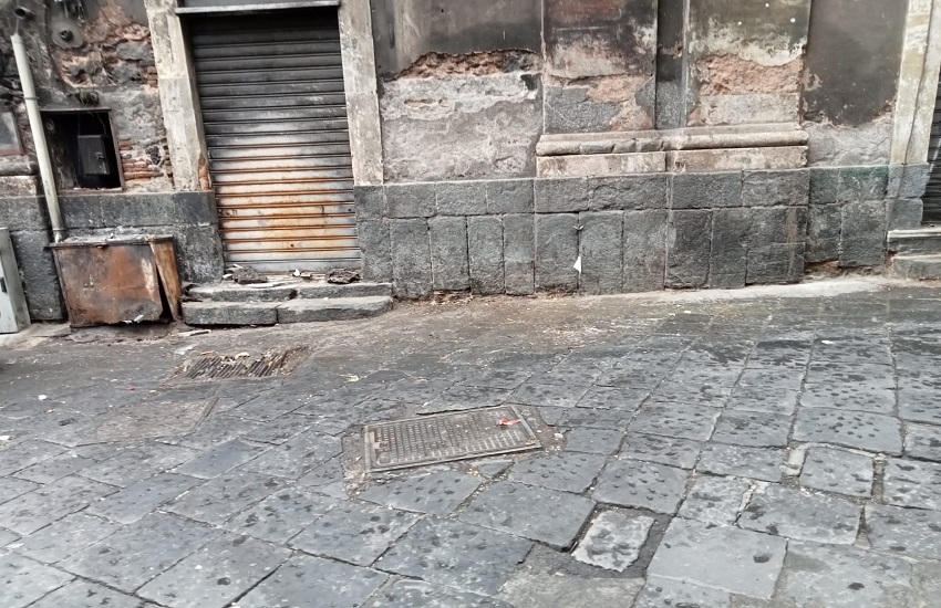 [GALLERY] Al via raccolta porta a porta tra via Garibaldi, via Palermo e viale Mario Rapisardi: valori differenti da quelli forniti dall’Istat