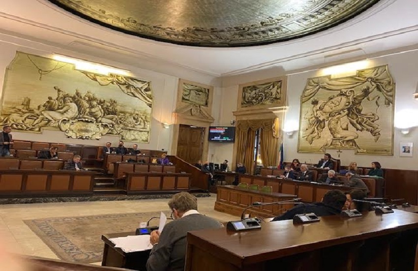 Catania, consiglio comunale approva riduzione Tari 2022 per indigenti e variante per tratta metropolitana Stazione FS-Aeroporto