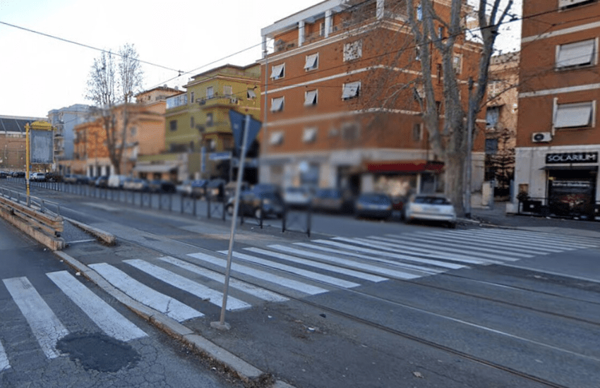 Centocelle, investito da un’auto mentre raggiunge la scuola: gravissimo un 13enne