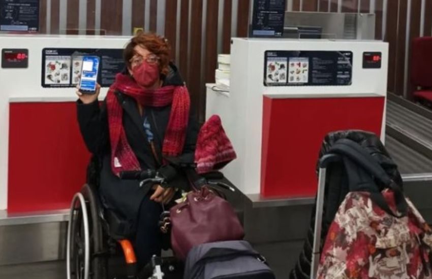 Ryanair nella bufera, lascia una disabile a terra: “Assurda e incivile la proposta che mi hanno fatto”