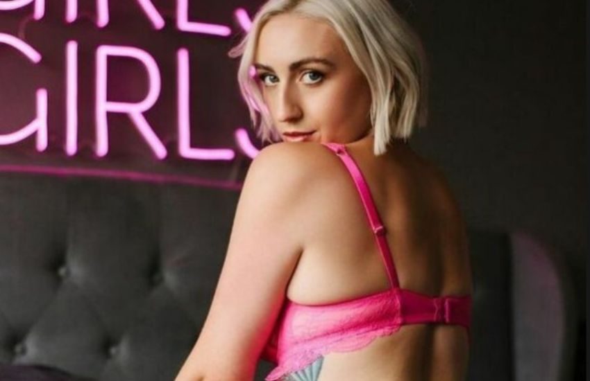 Si iscrive su OnlyFans, ma poi si pente: “Da quando mi sono iscritta non riesco a…”