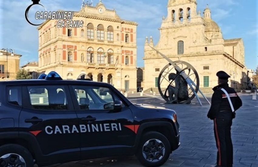 Grammichele, commettono in poche ore aggressioni e rapine seriali, ordinanze cautelari per due minorenni