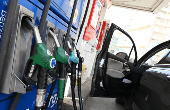 Auto, l’Ue rivede lo stop ai motori termici: benzina e diesel non spariscono del tutto dal 2035