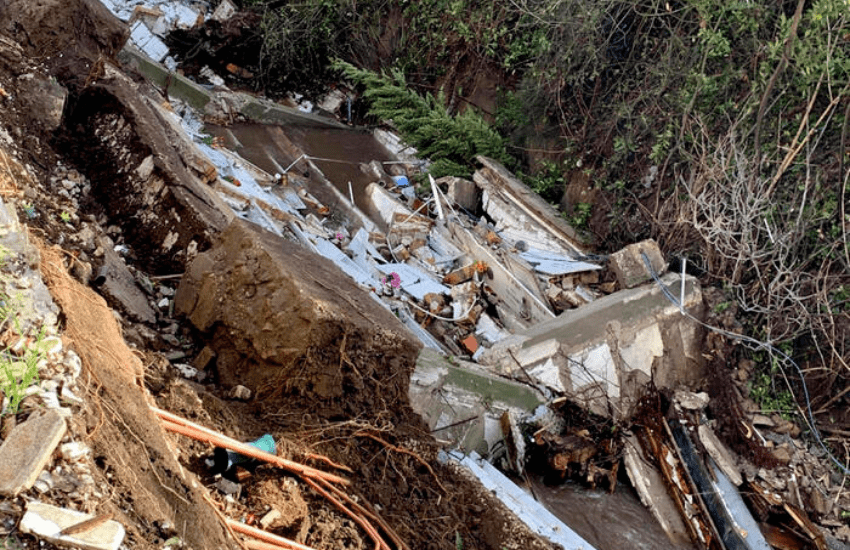 Benevento: frana il cimitero, bare e urne portate via da un torrente