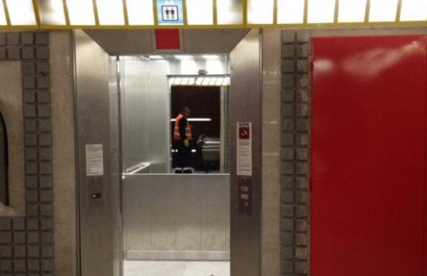 Milano, ascensore della Metro bloccato da un 19enne e una 52enne per fare sesso: denunciati