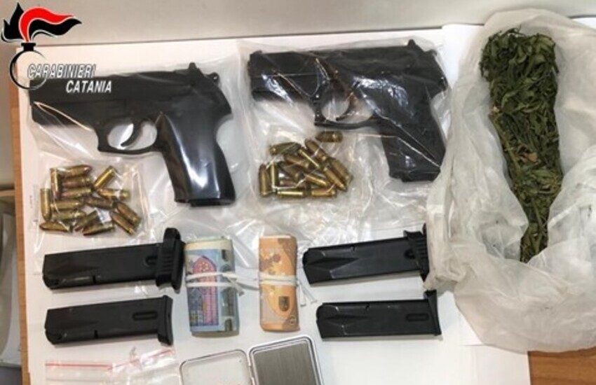 Mascali, avevano armi pronte a sparare: arrestati due fratelli