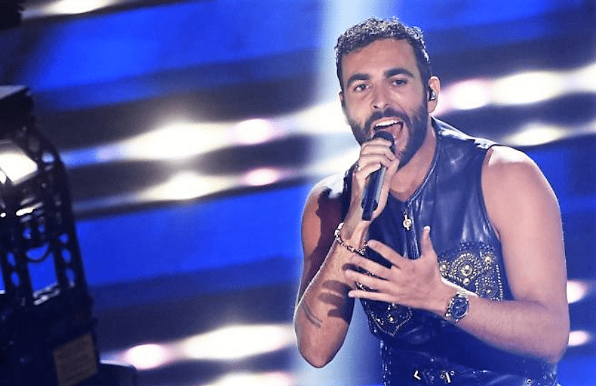 Mengoni, bufera sul concerto di Capodanno da 1 milione di euro: “Inopportuni tutti questi soldi pubblici”