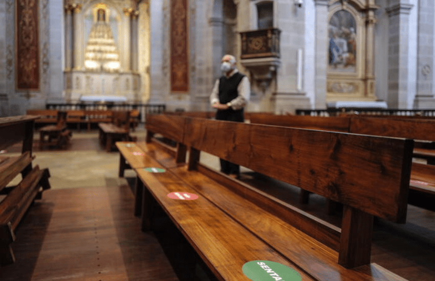 Rubano le offerte in chiesa, 8 colpi in un giorno. I ladri? Due insospettabili