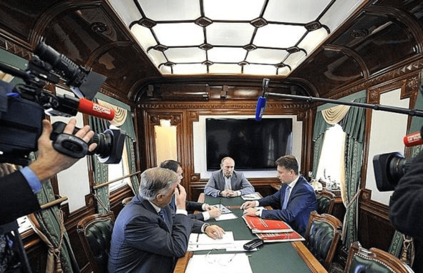 Il treno blindato di Putin e la ferrovia segreta: “In Russia si muove così”