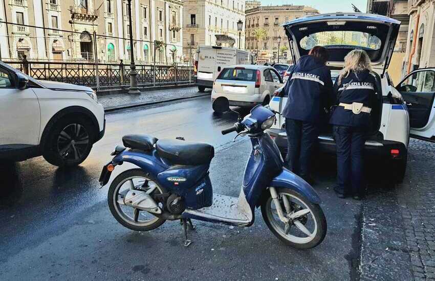 Piazza Stesicoro, controlli a tappeto della Polizia Municipale: raffica di multe
