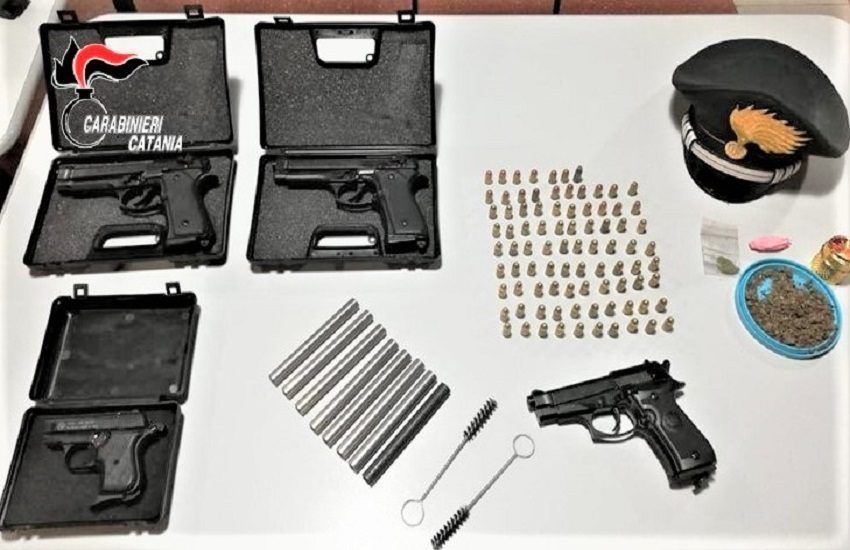 [VIDEO] Operazione 9×21, i nomi degli arrestati: le rapine, Green pass falsi e le armi modificate