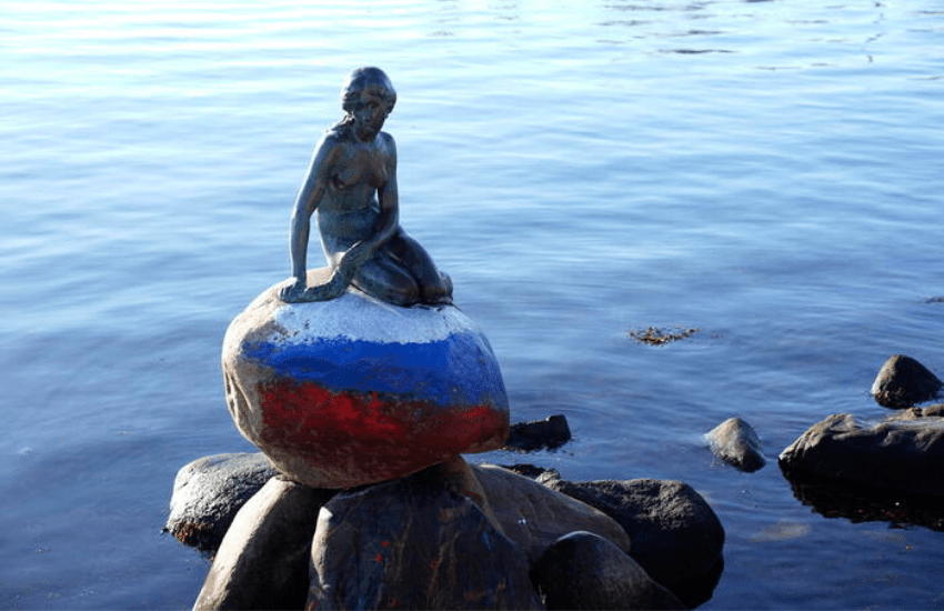 Copenaghen: vandalizzata la statua della Sirenetta