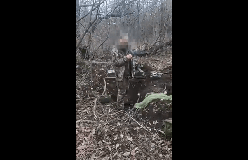 Il video choc di un prigioniero ucraino ucciso a sangue freddo dai soldati russi