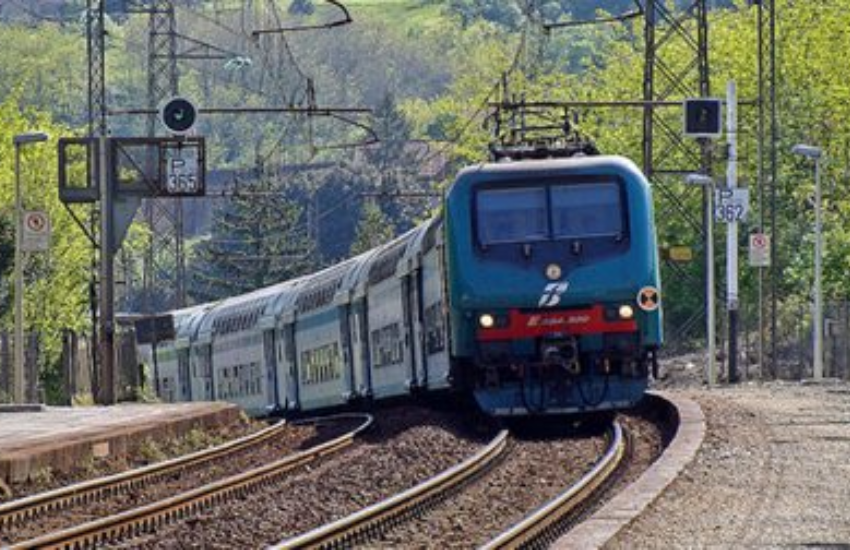 Tragedia sulla linea ferroviaria Roma-Napoli Formia: una persona investita dal treno