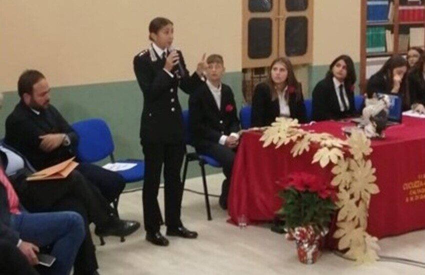 Catania e provincia: i Carabinieri spiegano la ‘cultura della legalità’ nelle scuole