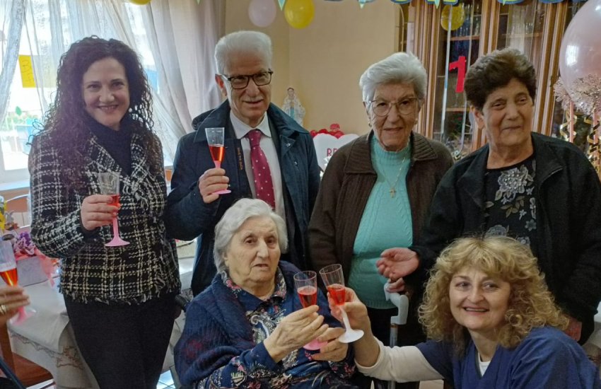 Festa grande a Fondi per i 100 anni di nonna Maria