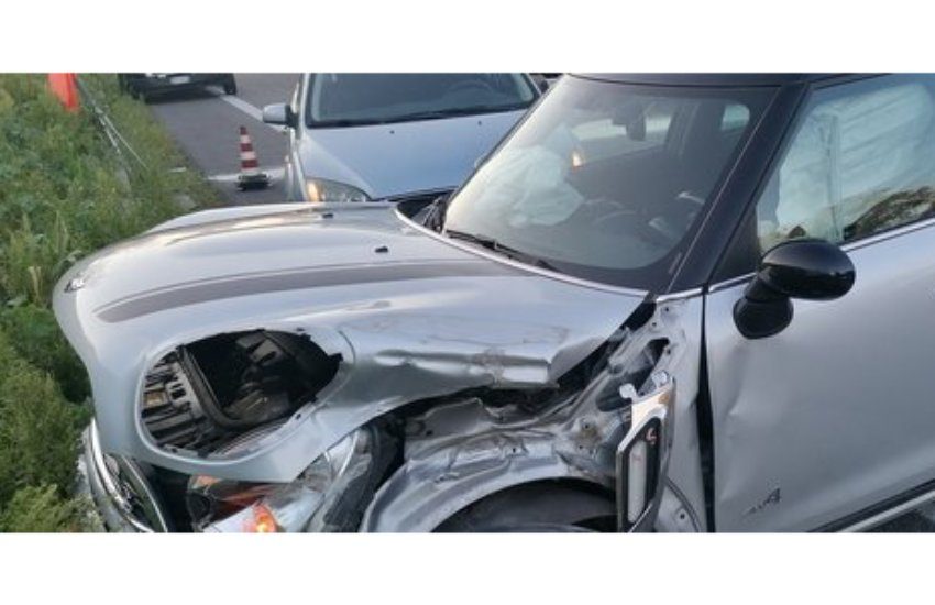 Grave incidente stradale lungo la Pontina: tre feriti e chilometri di code